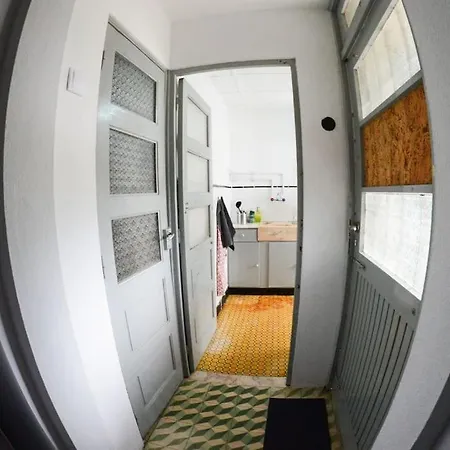 Agra Pet House Ii *